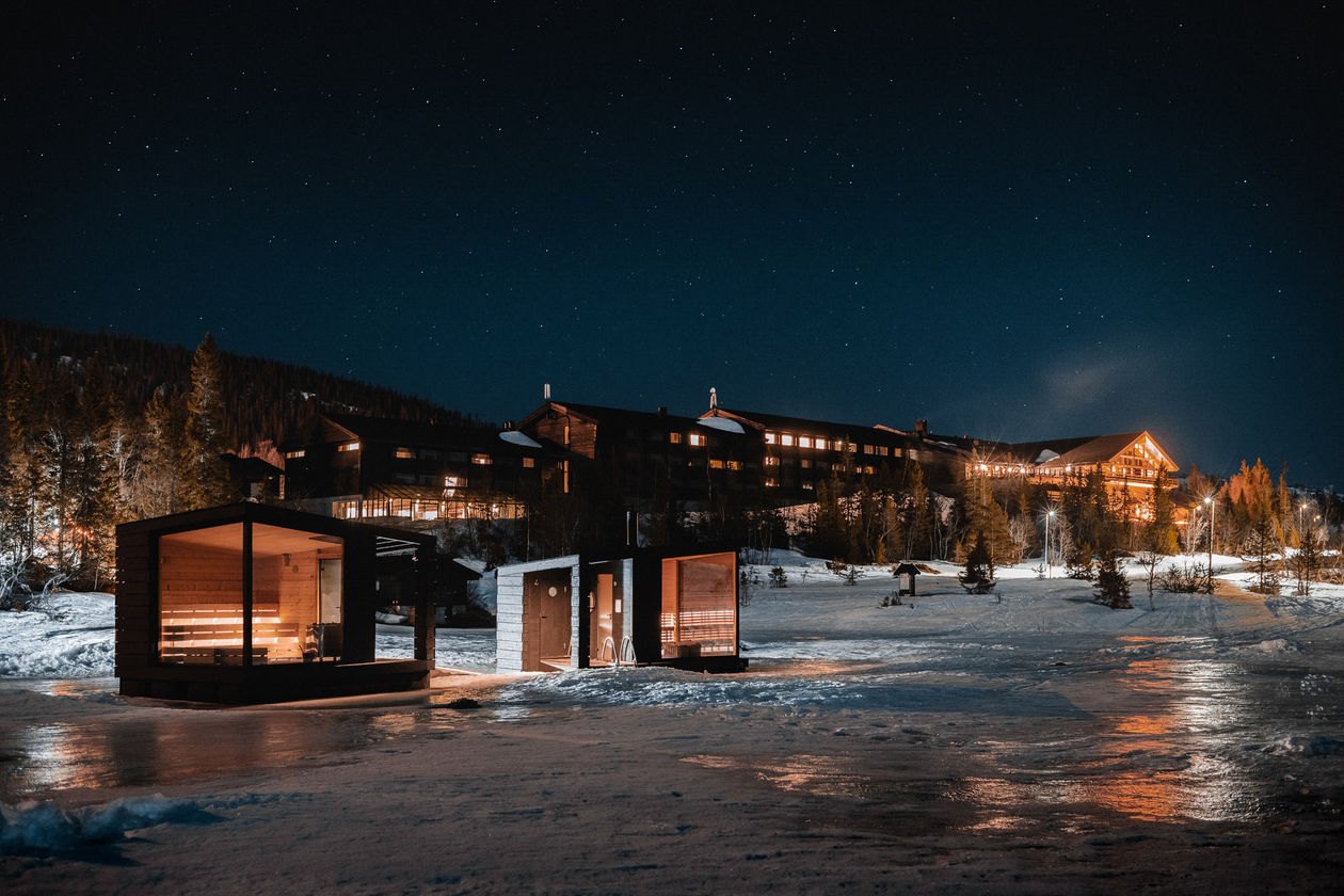 Gaustablikk Fjellresort vinter sauna flytende badstue fasade eksteriør